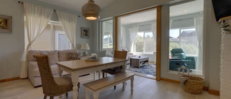 Télévision, cheminée