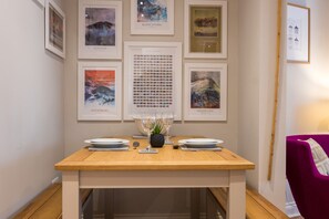 Cottage | Private kitchen | Fridge, dishwasher, electric kettle, toaster - Howe Keld 2 Ground Floor (Keswick)
