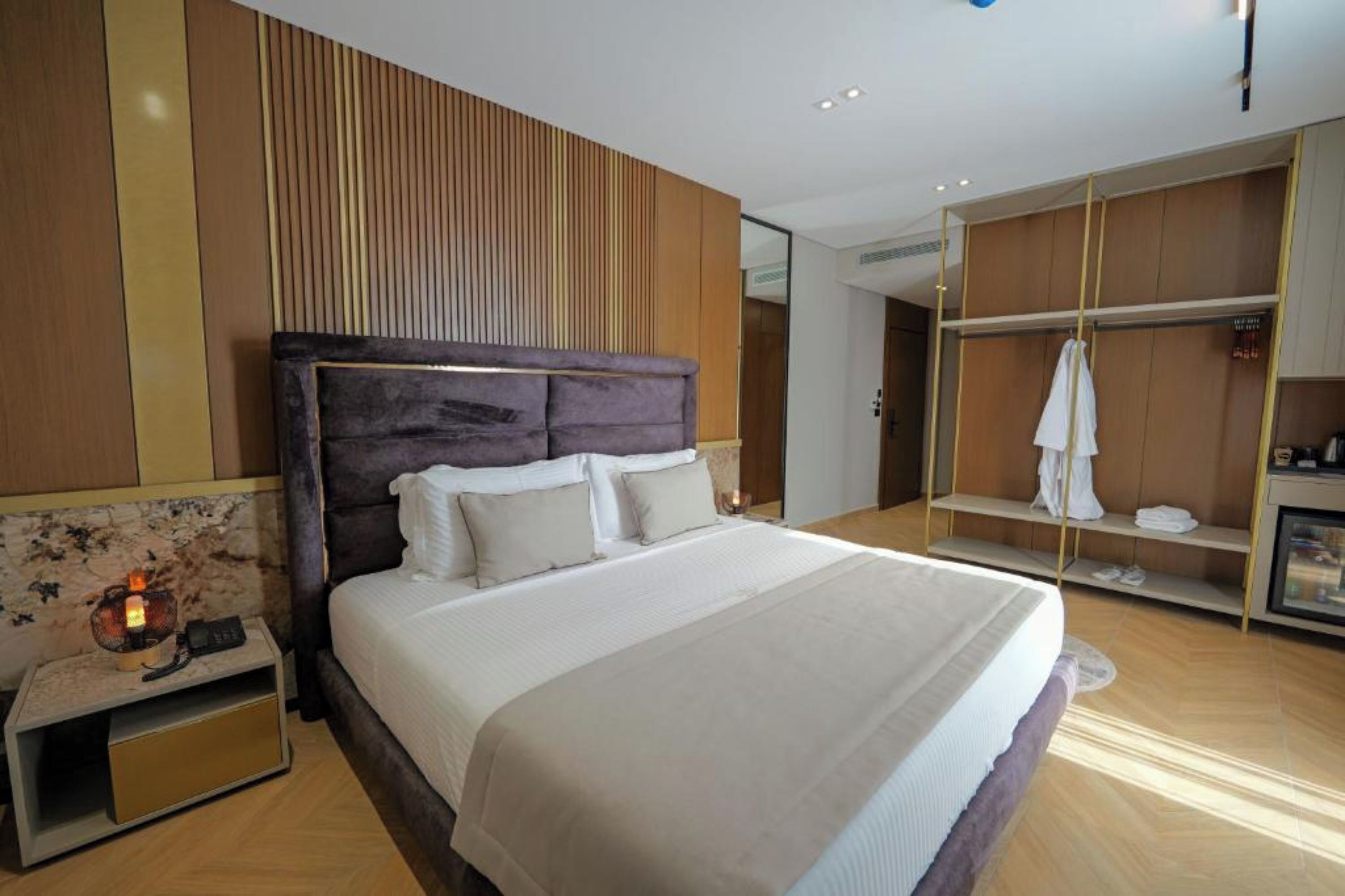 套房 | 迷你吧、免费 WiFi、床单