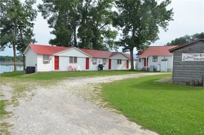 Exterior - The Lakeside Lodge (Hammond)