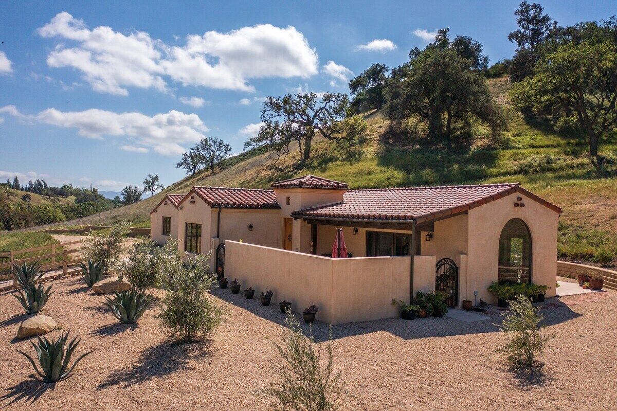 Mission-style 2-Bedroom Wine Country Getaway
