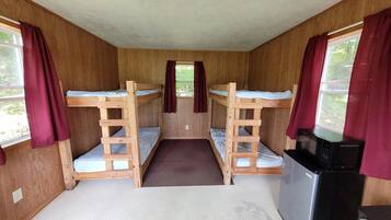 1 habitación y caja de seguridad en la habitación