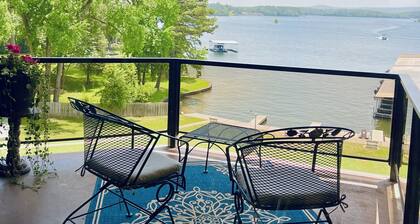 Cozy condo on Lake Hamilton with pool