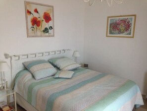 5 bedrooms, iron/ironing board, travel cot, free WiFi