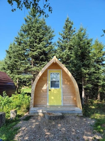 Exterior. Yellow Birch Camping Pod