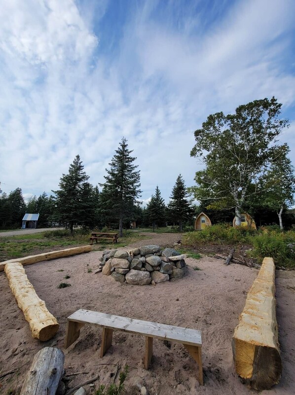 Property grounds - Sugar Maple Camping Pod (Ingonish)