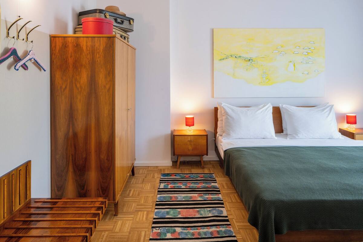 Suite, City View | Soundproofing, WiFi (free), bed sheets