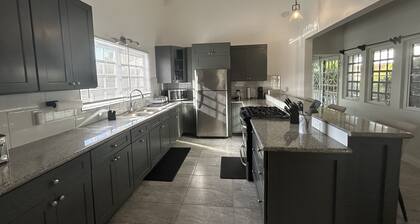 Cozy home in a quiet neighbourhood