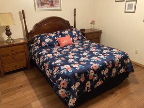 2 chambres, fer et planche à repasser, Wi-Fi, literie fournie