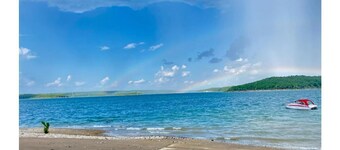 Less than 3 miles to JordanBeach/ Marina