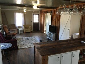 Smart TV, fireplace, DVD player