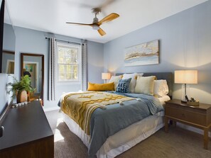 2 slaapkamers, een strijkplank/strijkijzer, gratis wifi, beddengoed