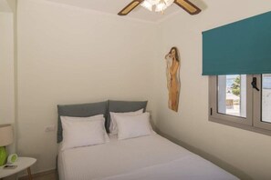 1 bedroom, WiFi, bed sheets - Alexandra's Apartments, Port of Zakynthos, Apartment 2 (ZΑΚΥΝΘΟΣ)