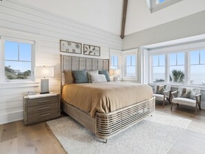 7 bedrooms, desk, iron/ironing board, Internet