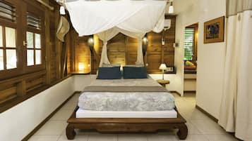 Casa de campo romántica, varias camas, para no fumadores, vista al jardín | 1 habitación y caja de seguridad en la habitación