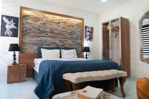 Deluxe-Zimmer | Allergikerbettwaren, Daunenbettdecken, Minibar, Bügeleisen/Bügelbrett