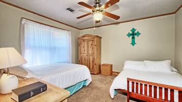 2 bedrooms, free WiFi, bed sheets