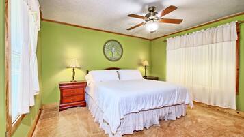 2 bedrooms, free WiFi, bed sheets