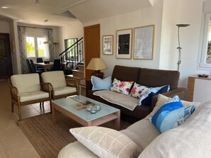 電視、乒乓球設施