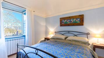 2 chambres, fer et planche Ă repasser, Wi-Fi gratuit, draps fournis