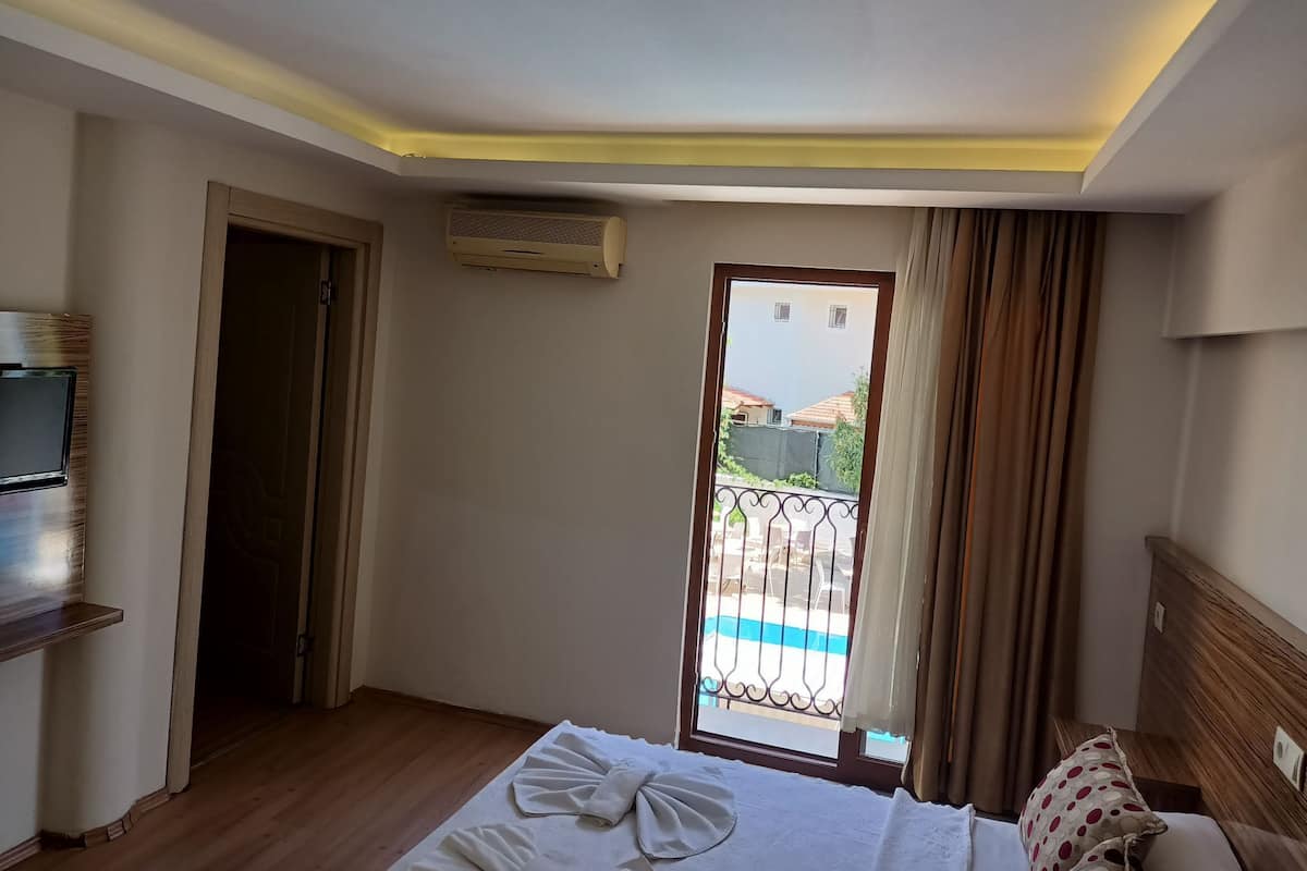 Roupas de cama premium, cortinas blackout, quartos à prova de som