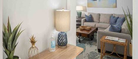 智能电视、电子游戏、桌上足球