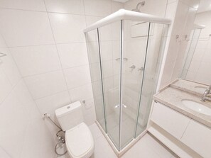 Basic Apartment | Bathroom | Shower - Beach Class Residence Eco Life (Ipojuca)