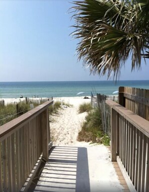 Beach nearby, sun loungers, beach towels