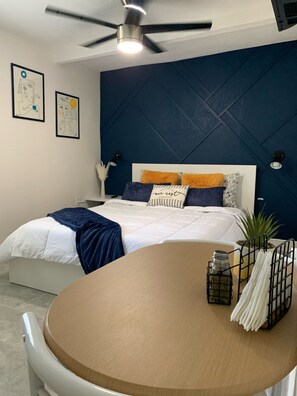 1 bedroom, in-room safe, iron/ironing board, free WiFi
