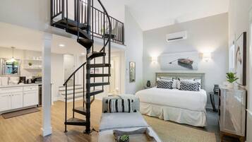 4 bedrooms, desk, iron/ironing board, travel crib