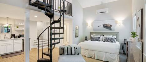 4 Schlafzimmer, Schreibtisch, Bügeleisen/Bügelbrett, Reisekinderbett