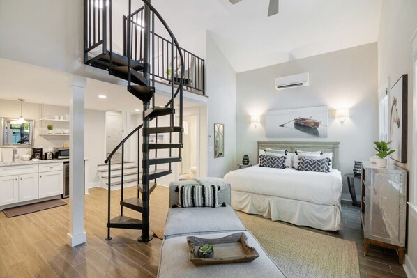 4 bedrooms, desk, iron/ironing board, free WiFi