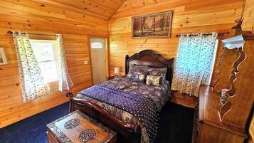 3 bedrooms, desk, free WiFi, bed sheets