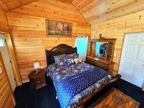 3 bedrooms, desk, free WiFi, bed sheets