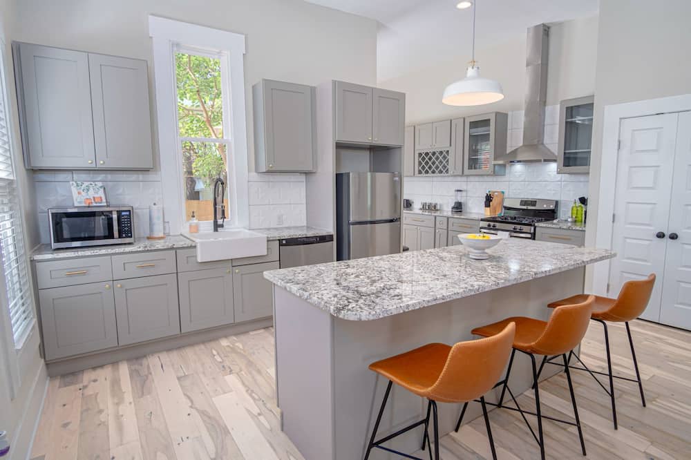 Incredible New 3br/2ba Near Downtown