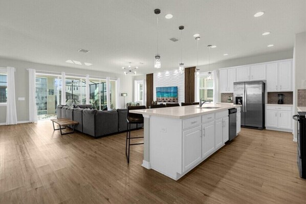 Interior - 9 Bedroom/ 6.5 Bathroom Solara Resort (9024 SR) (Kissimmee)