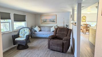 Una Smart TV, una chimenea