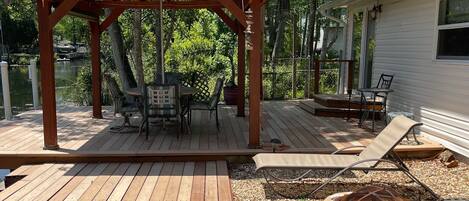 تناول الطعام بالخارج