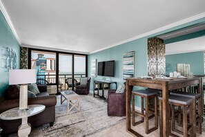 Interior - Winter Rates! Luxury/Prime Location/Small Dogs OK! (Myrtle Beach)