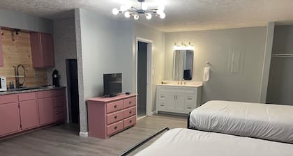 Marina Hotel on Lake Barkley