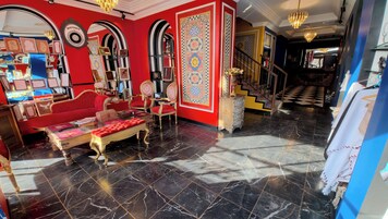 Zona de estar del vestíbulo