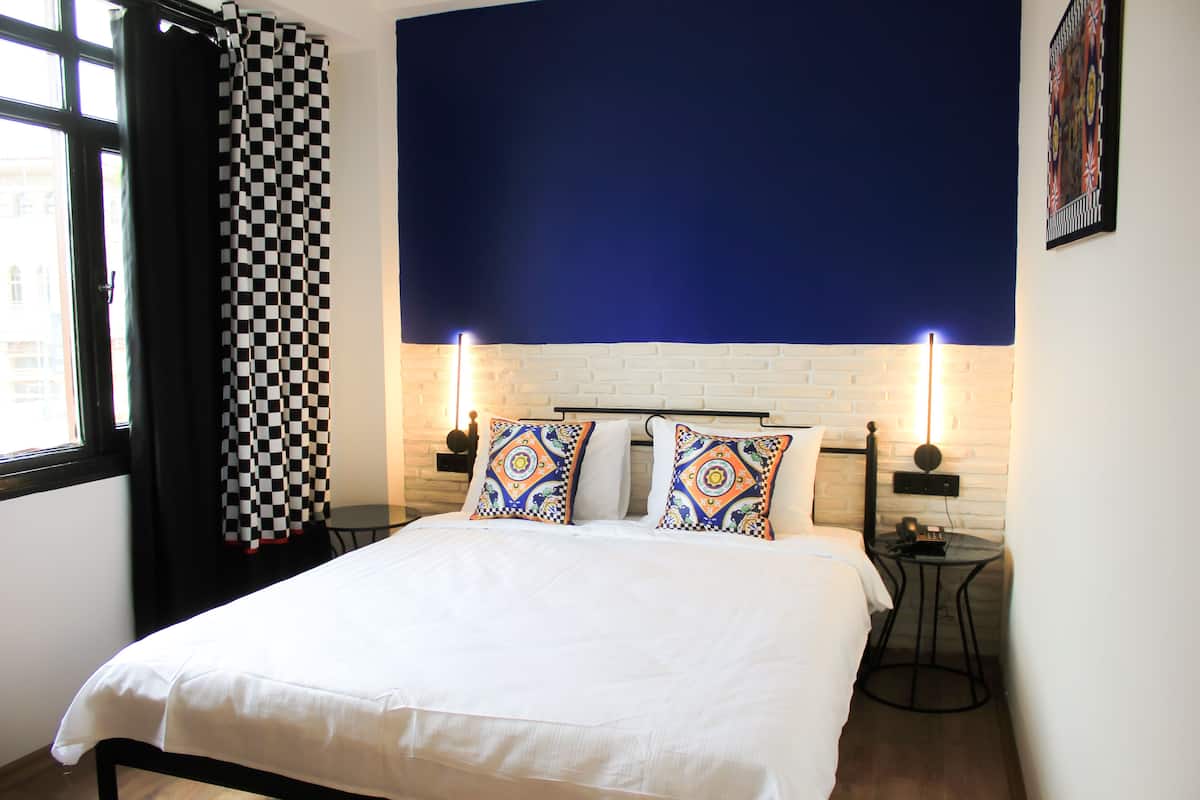 2 slaapkamers, een gratis minibar, individueel gedecoreerd, een bureau