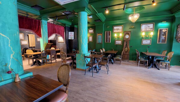 Coffee shop