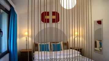 Premium bedding, in-room safe, desk, laptop workspace