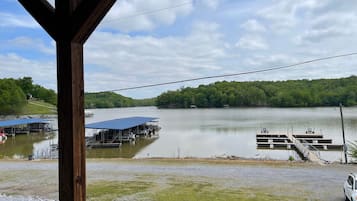 Vue depuis lâhĂ©bergement