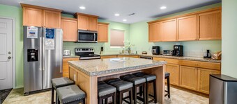 Wonderful duplex with central AC, 2 washer/dryers, 1 minute walk to beach