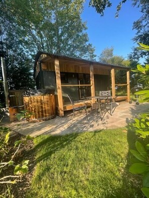 Deluxe-huone, oma kylpyhuone (Hut 2-New for August 2024) | Ulkopuoli