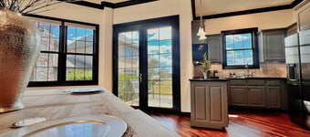 Luxurious Remodeled 2BR/3BED Bentonville NWA / Walmart HO Area