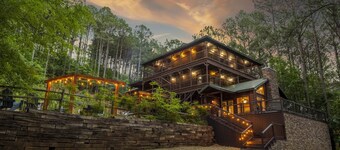 Sleeps 26~Dome~Theater~Arcade-Secluded~Lake~Casino