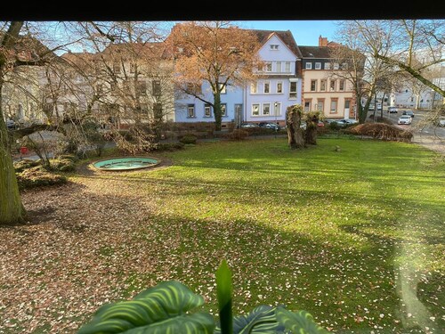 KL26: Modern 2 Bedroom Downtown Apartment